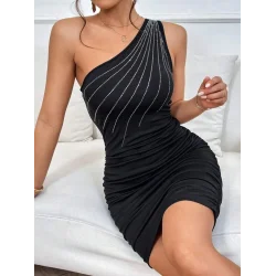 Kadın Tek Omuzdan Askılı Omzu Açık Taşlı Mini Ithal Krep Elbise