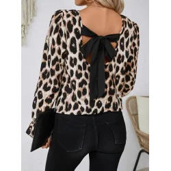 Kadın Uzun Kollu Arkadan Fiyonk Detaylı Leopar Desenli Süprem Bluz