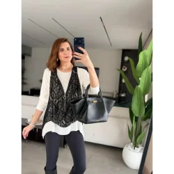 Kadın Uzun Kollu Asimetrik Kesim Bluz Ve Dantel Güpür Transparan Detay Fermuarlı Yelek Ikili Takım