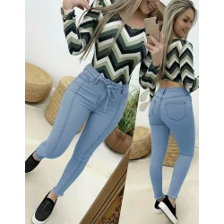 Kadın Yüksek Bel Belden Kuşaklı Yırtık Detaylı Kot Pantolon