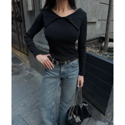 Kelebek yaka uzun kol bluz siyah