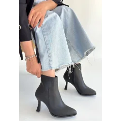Mişha Siyah Cilt Topuklu Bot