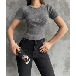 Nakış işlemeli asit yıkamalı bluz