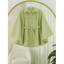 Önü Çiçek Detaylı Beli Bağcıklı Düğmeli Panço -Çağla Y.