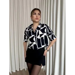 Siyah beyaz baskılı crop gömlek