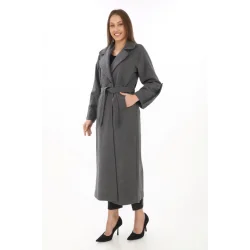 Uzun Kaşe Kaban – Yünlü Dokuma Kaşmir Kumaş, Kruvaze Yaka, Kuşaklı Astarlı Tesettür Uyumlu Şık Kışlık Siyah Model - Füme