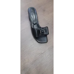 Veor Siyah Cilt Topuklu Terlik