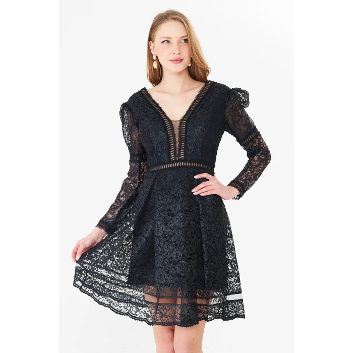 Siyah Dantel V Yaka Uzun Kollu Davet Elbisesi