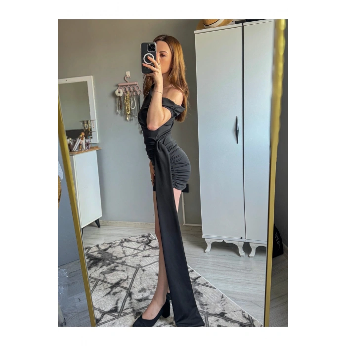 Omuzdan Askılı Kuyruklu Büzgülü Mini Siyah Elbise