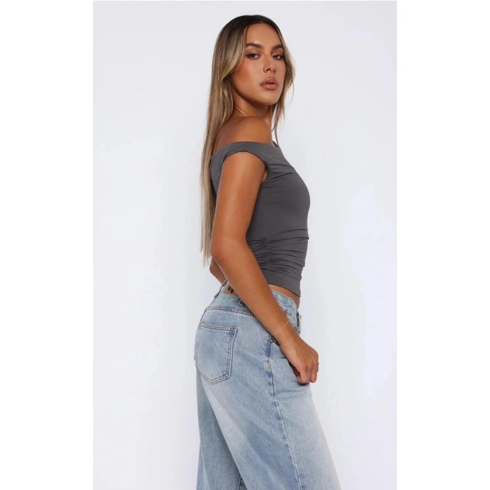 Asimetrik Kesim Büzgü Detaylı Esnek Bluz