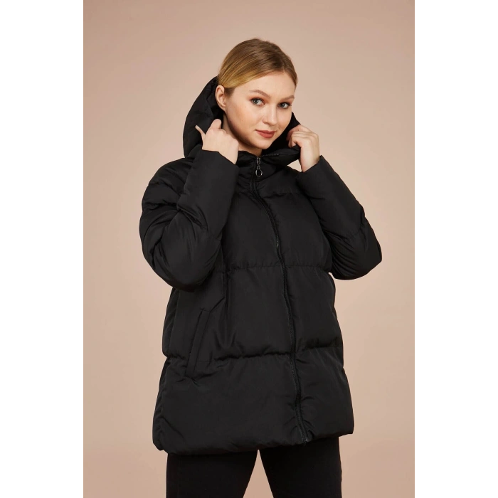 Kadın Siyah Kapüşonlu Şişme Mont Oversize Kalıp