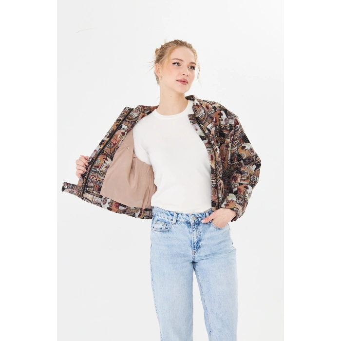 Tok Kumaş Dokuma Desenli Crop Kadın Astarlı Ceket – Premium Mevsimlik Tasarım