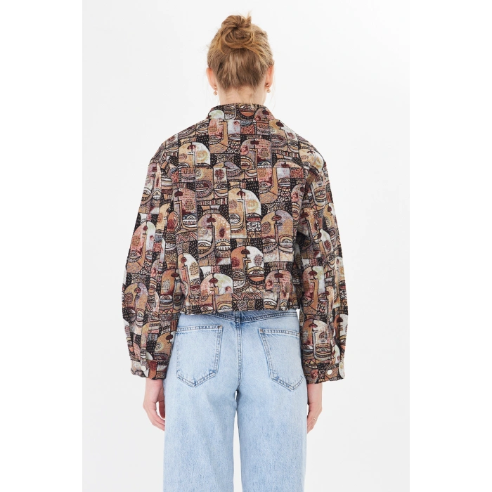 Tok Kumaş Dokuma Desenli Crop Kadın Astarlı Ceket – Premium Mevsimlik Tasarım