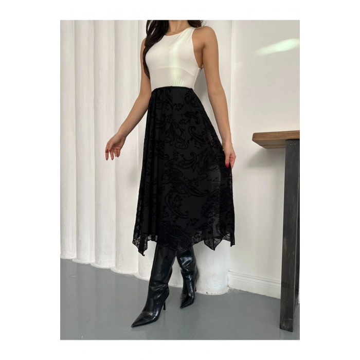 Siyah Yüksek Bel Midi Etek – Akışkan Kumaş, Asimetrik Kesim, Günlük & Davet Şıklığı