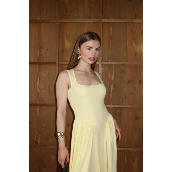 Kadın Kare Yaka Kalın Askılı Şık Tasarım Elbise