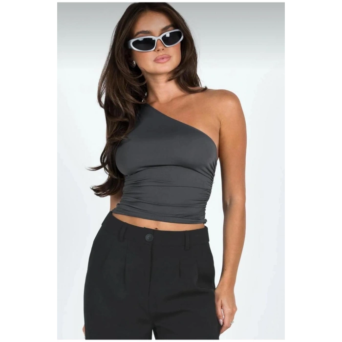 Tek Omuz Detaylı Büzgülü Bluz ( Crop Değildir )