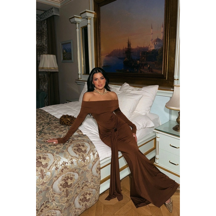 Omzu Açık Elbise Toka Detaylı Uzun Kol Uzun Elbise