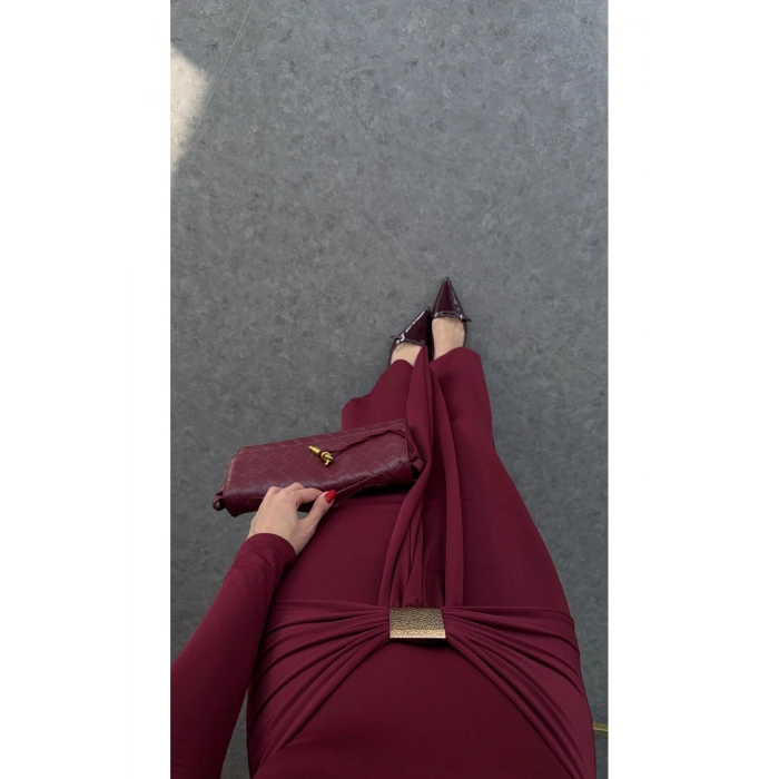 Omzu Açık Elbise Toka Detaylı Uzun Kol Uzun Elbise