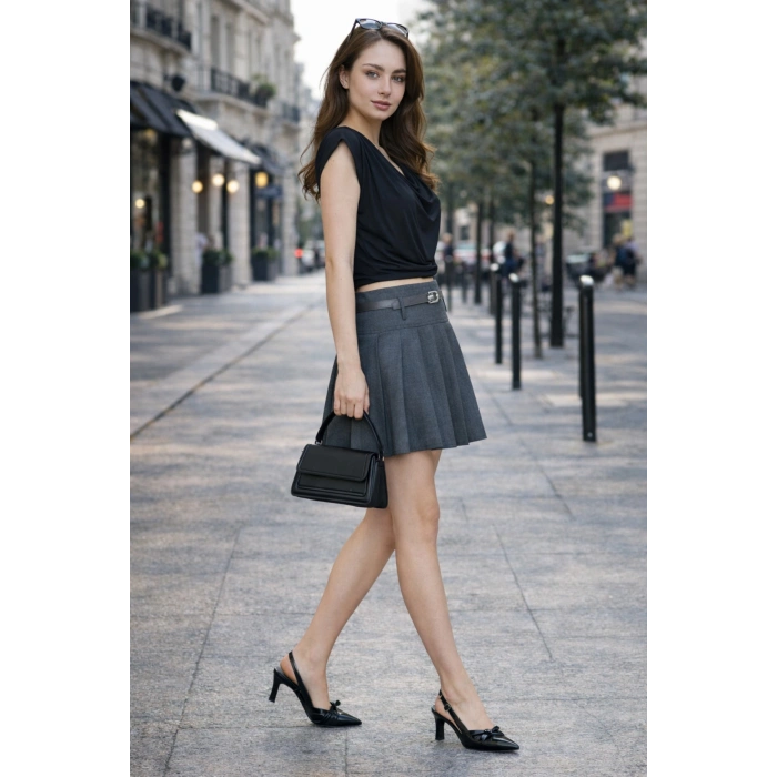 Kadın Yüksek Bel Pileli Mini Etek – Kemerli Şık Tasarım