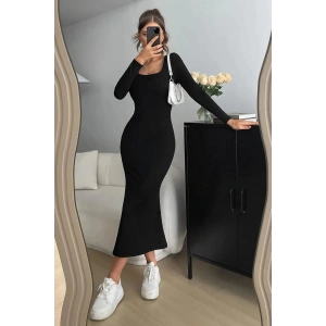 Siyah Kare Yaka Uzun Kollu Likralı Maxi Uzun Elbise