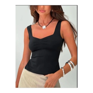 Sırt Dekolteli Büzgü Detaylı bluz ( Crop Degildir )