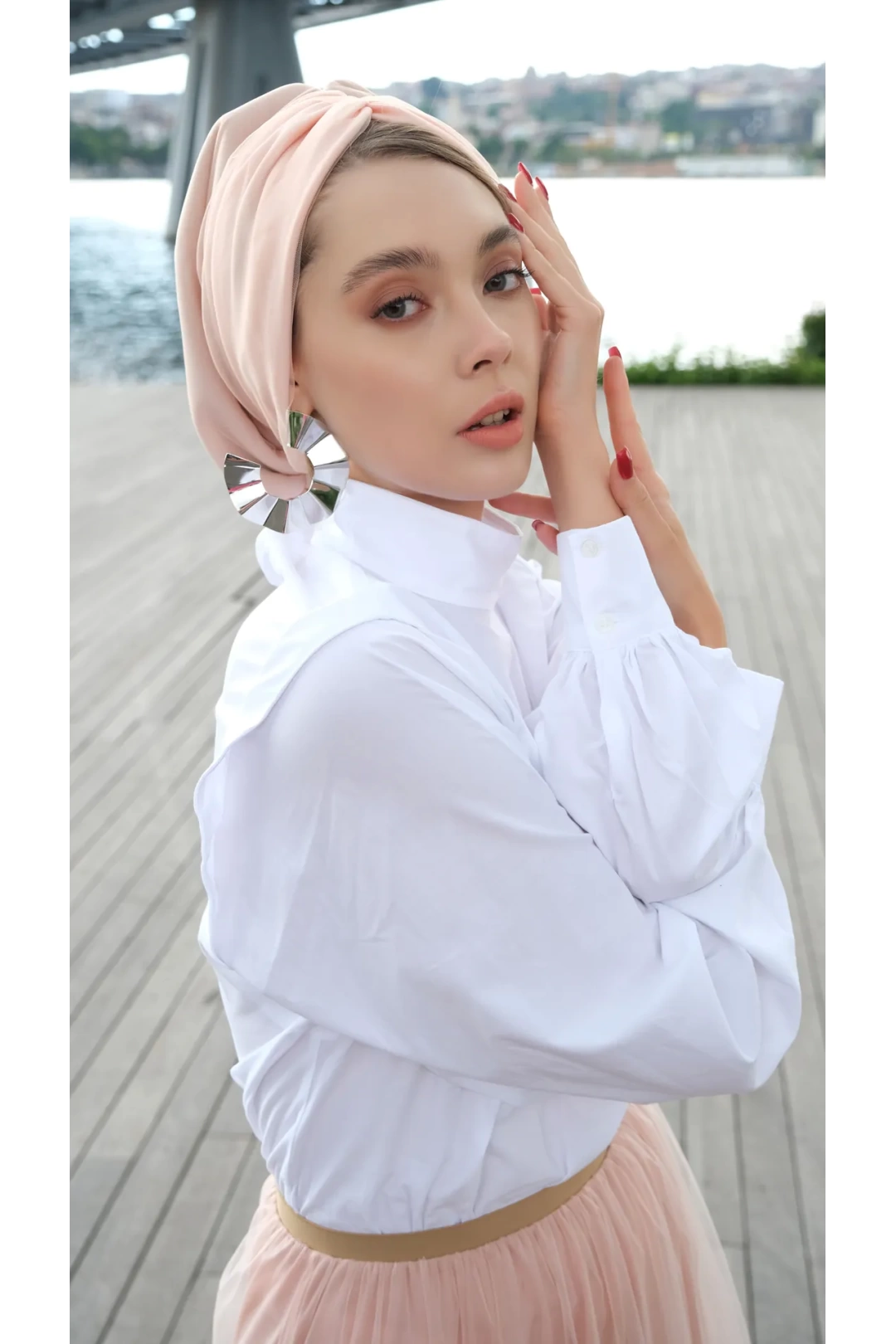 Hesya Dolgulu Günlük Tüllü Bone