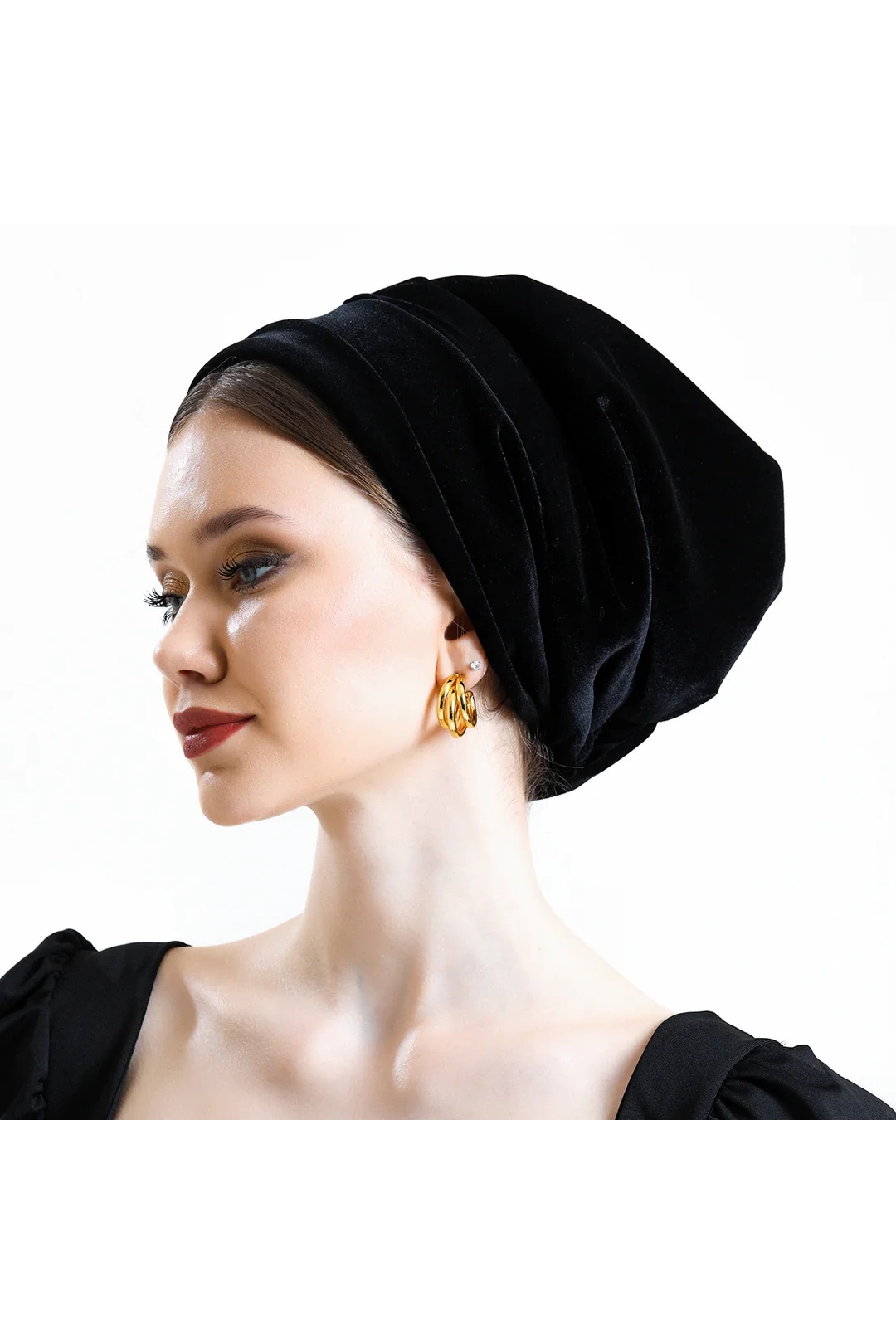 Kadife Önüdüz Dolgulu Bone
