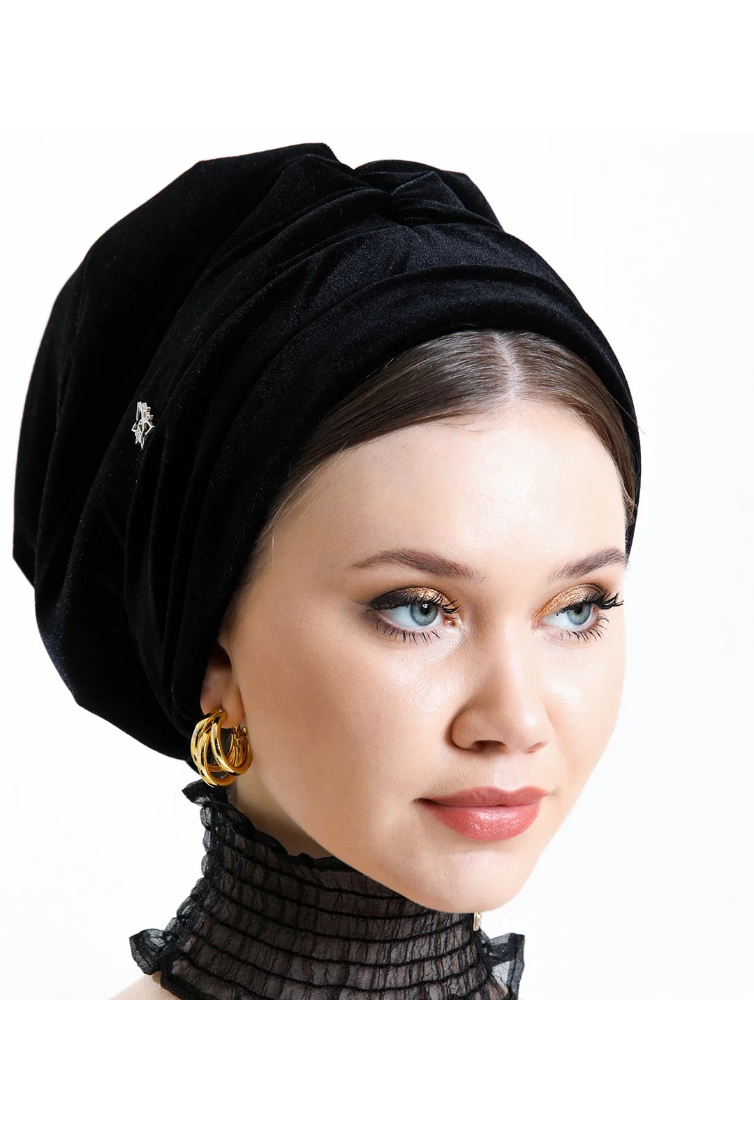 Kadife Önüdüz Dolgulu Bone