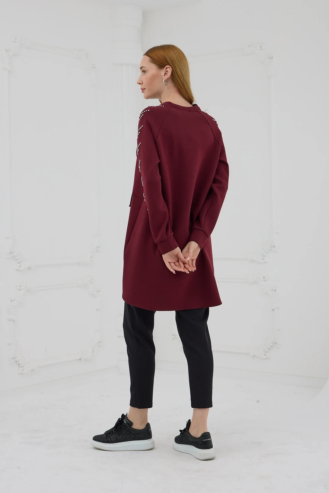 Kolları Çakma Taşlı Önü Cepli Sweatshirt