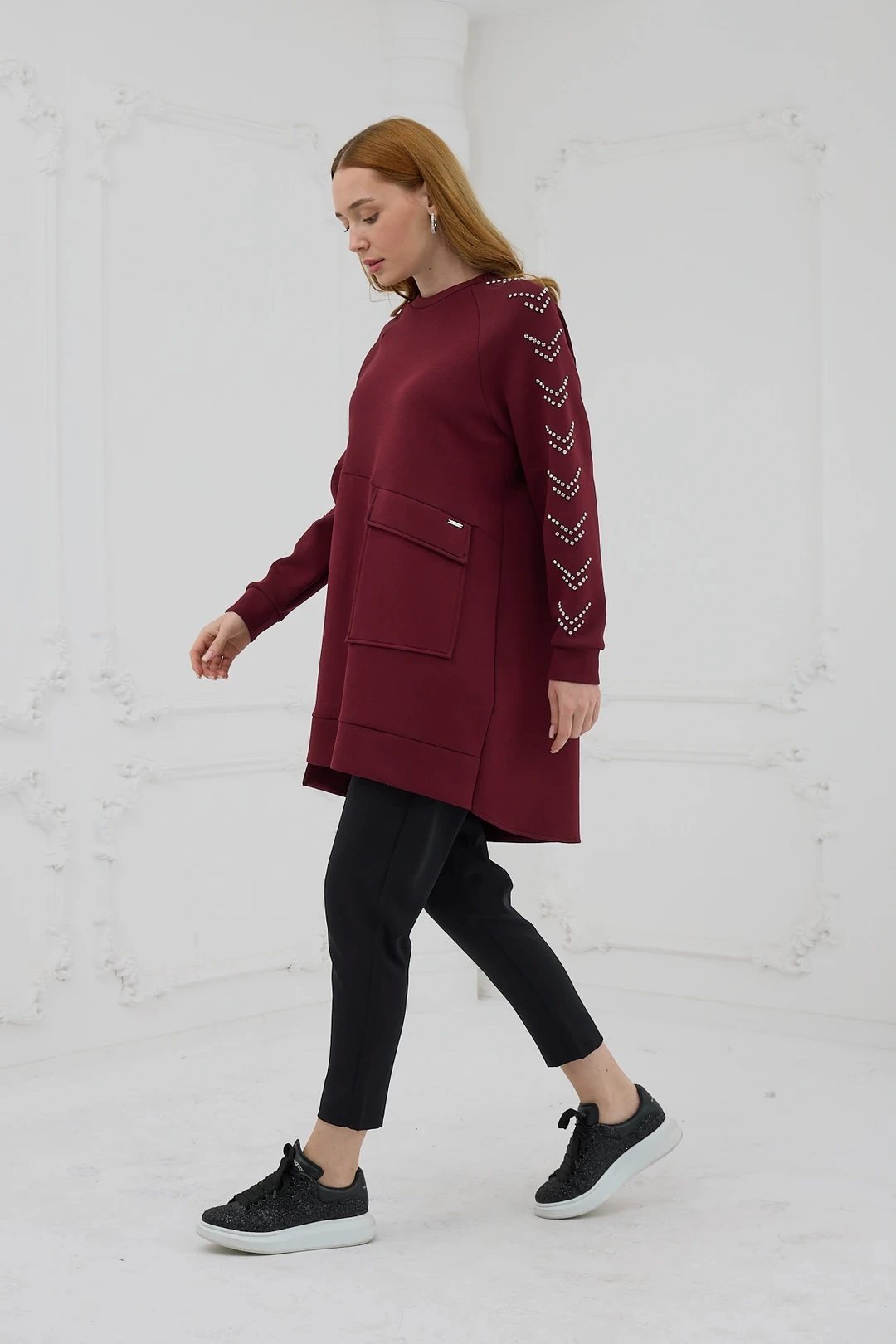 Kolları Çakma Taşlı Önü Cepli Sweatshirt