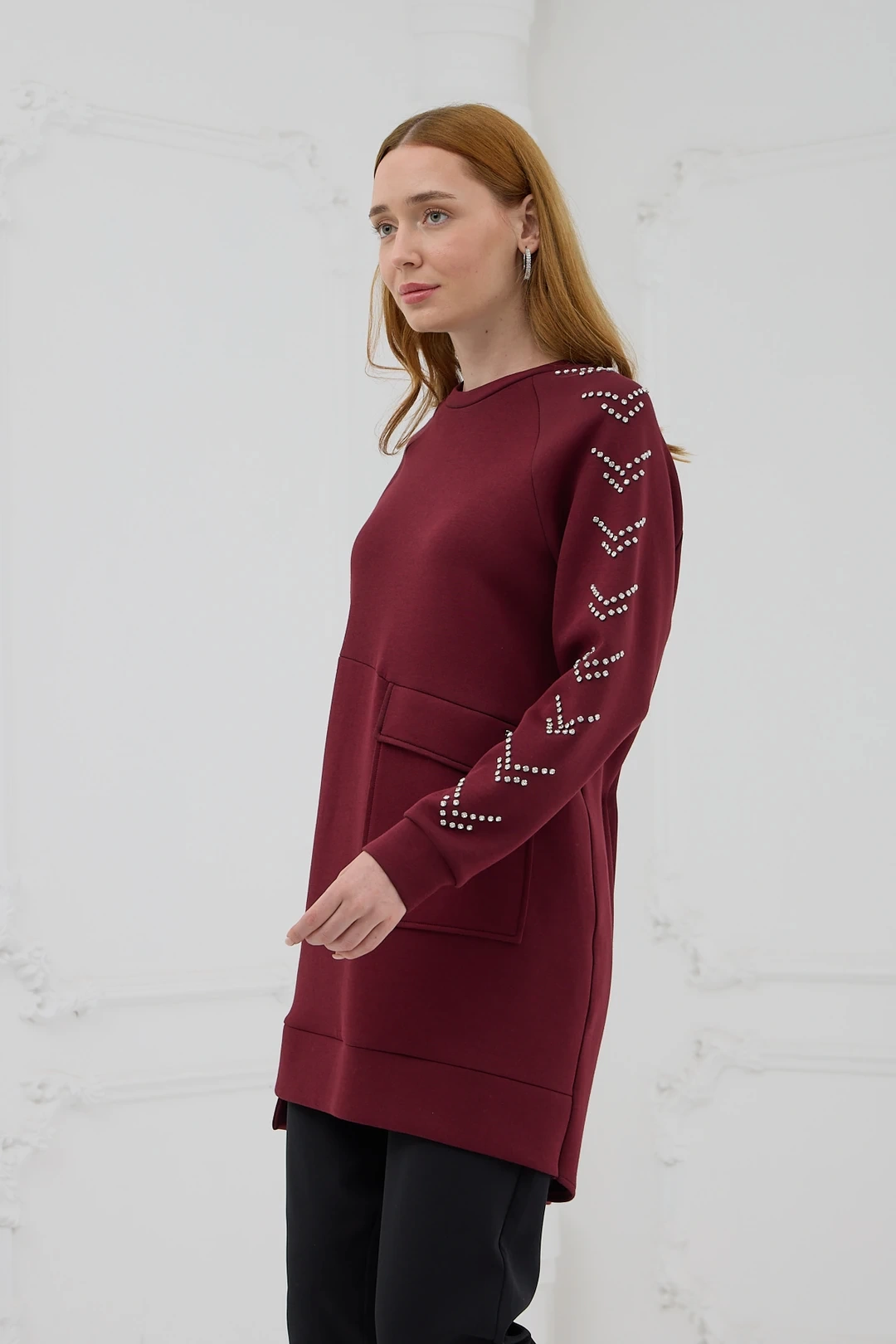 Kolları Çakma Taşlı Önü Cepli Sweatshirt