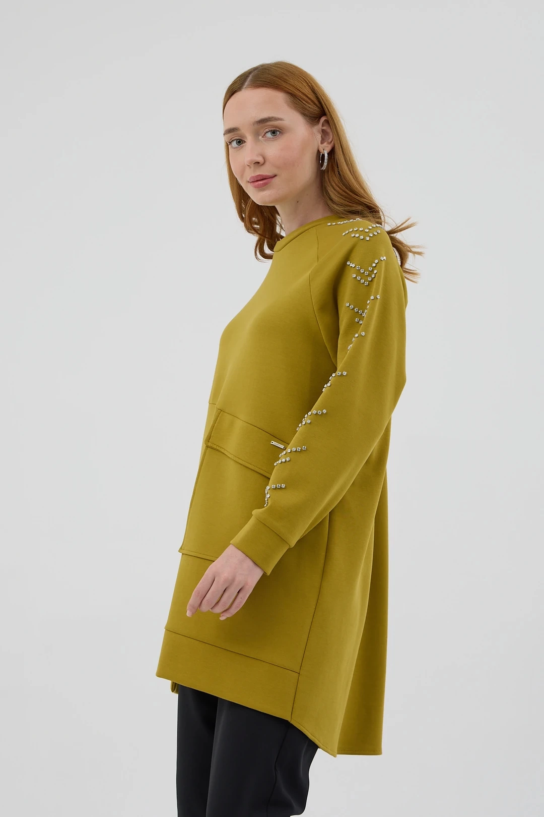 Kolları Çakma Taşlı Önü Cepli Sweatshirt