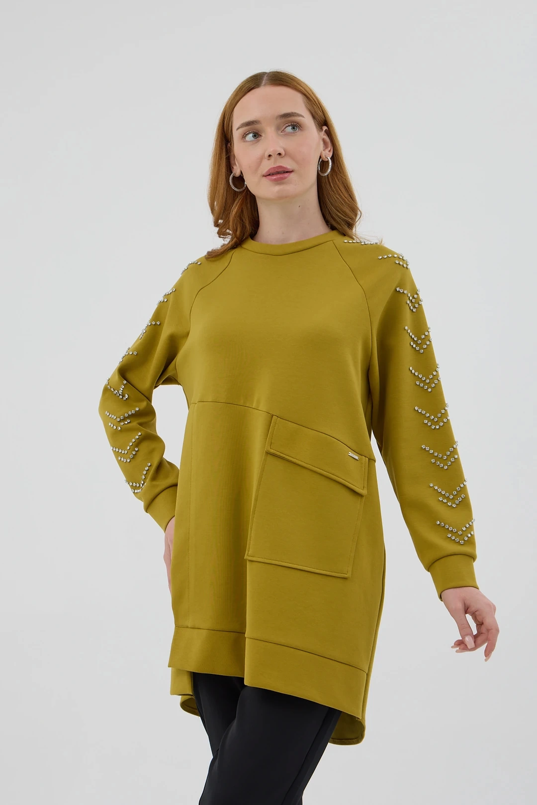 Kolları Çakma Taşlı Önü Cepli Sweatshirt