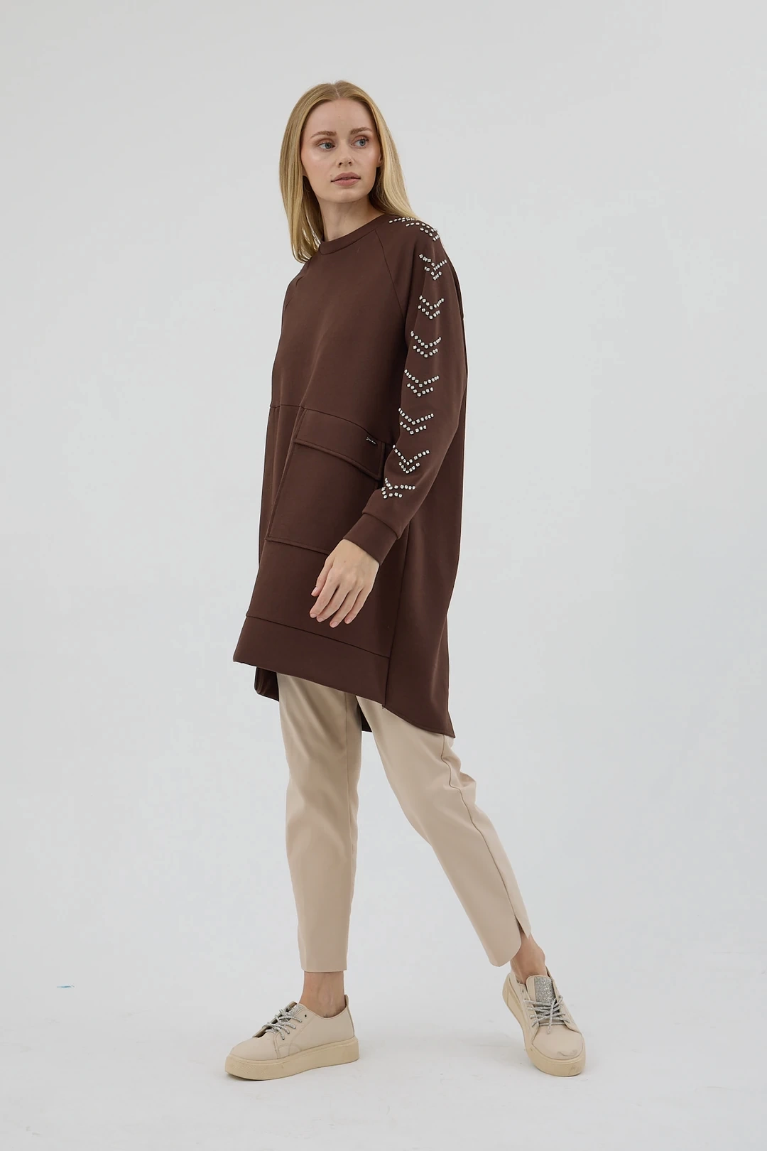 Kolları Çakma Taşlı Önü Cepli Sweatshirt