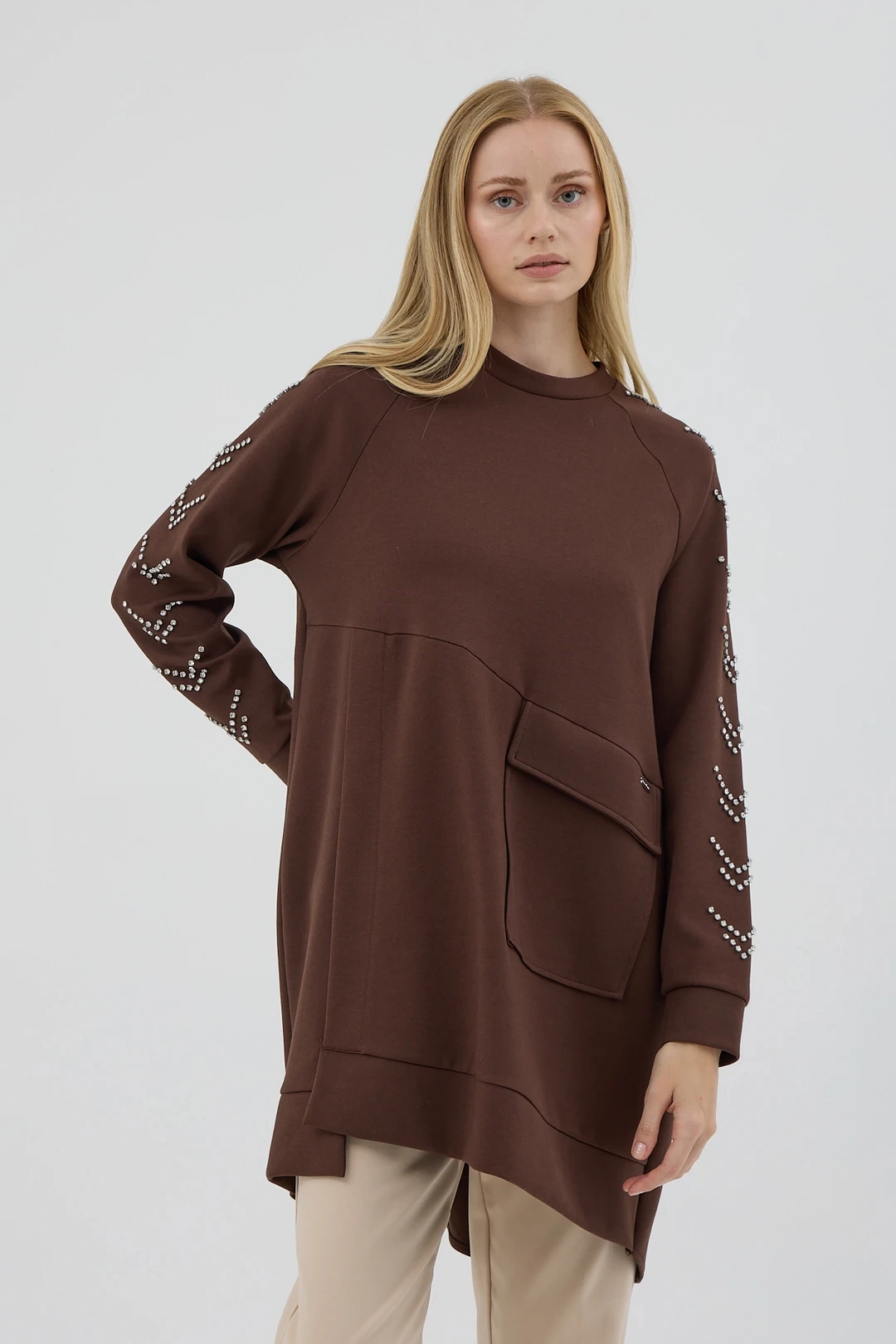 Kolları Çakma Taşlı Önü Cepli Sweatshirt