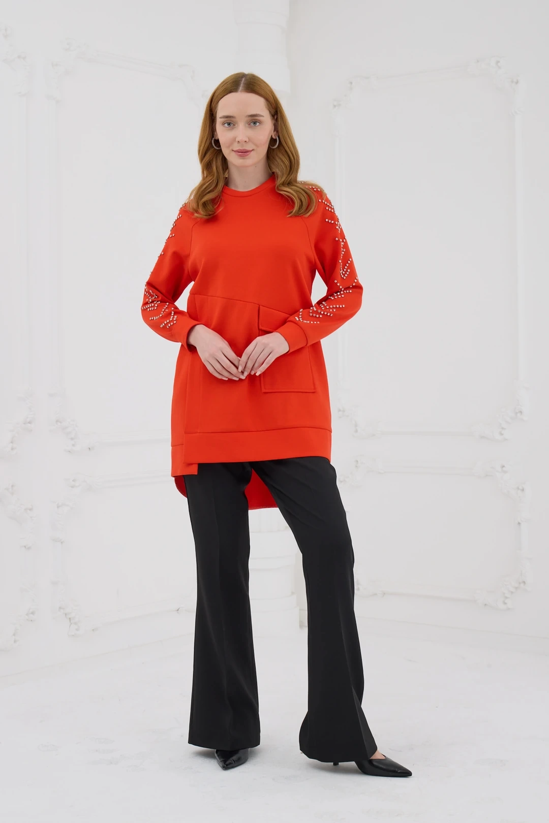 Kolları Çakma Taşlı Önü Cepli Sweatshirt