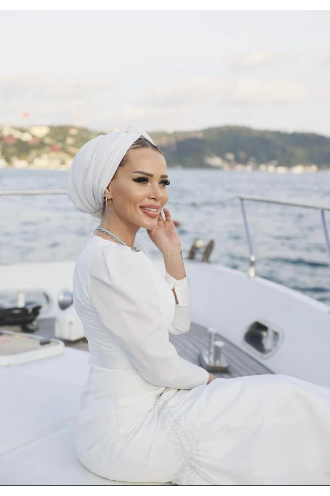 Sisre Burgulu Dolgulu Günlük Bone