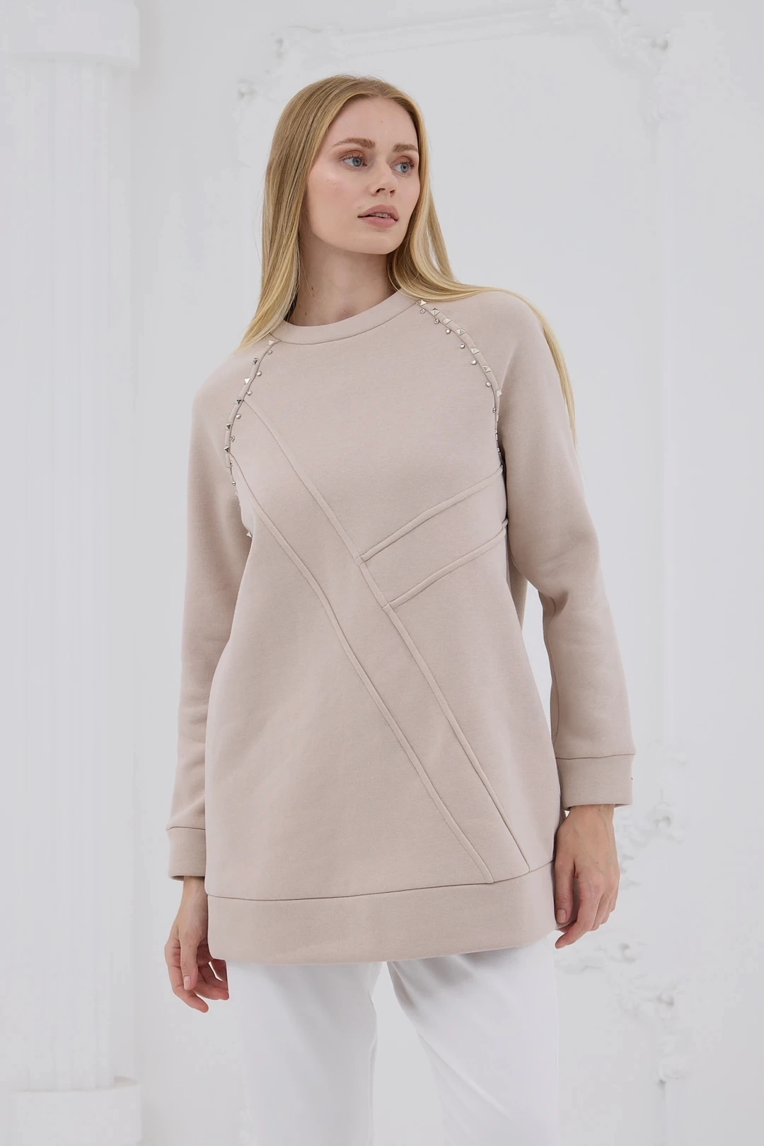 Taş Detaylı Parçalı Sweatshirt