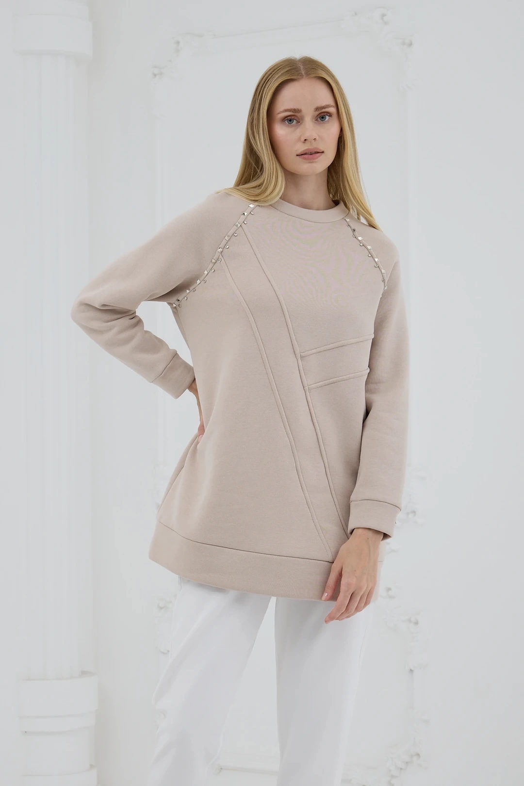 Taş Detaylı Parçalı Sweatshirt