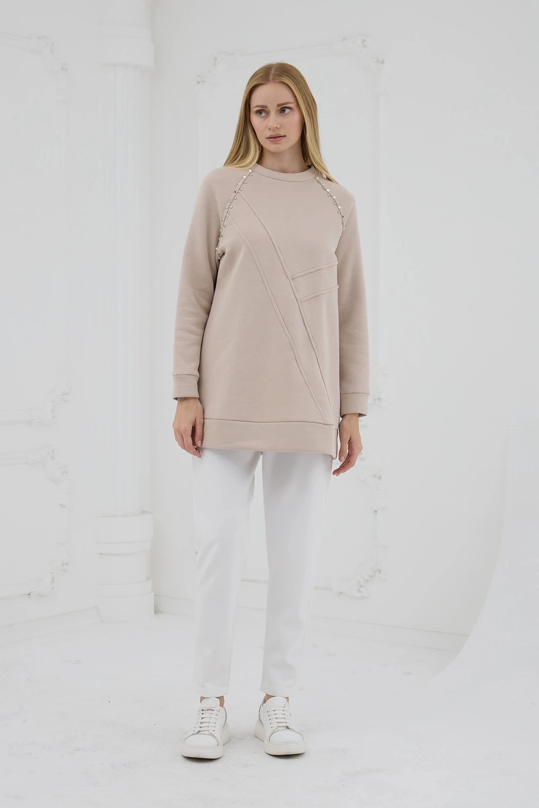 Taş Detaylı Parçalı Sweatshirt
