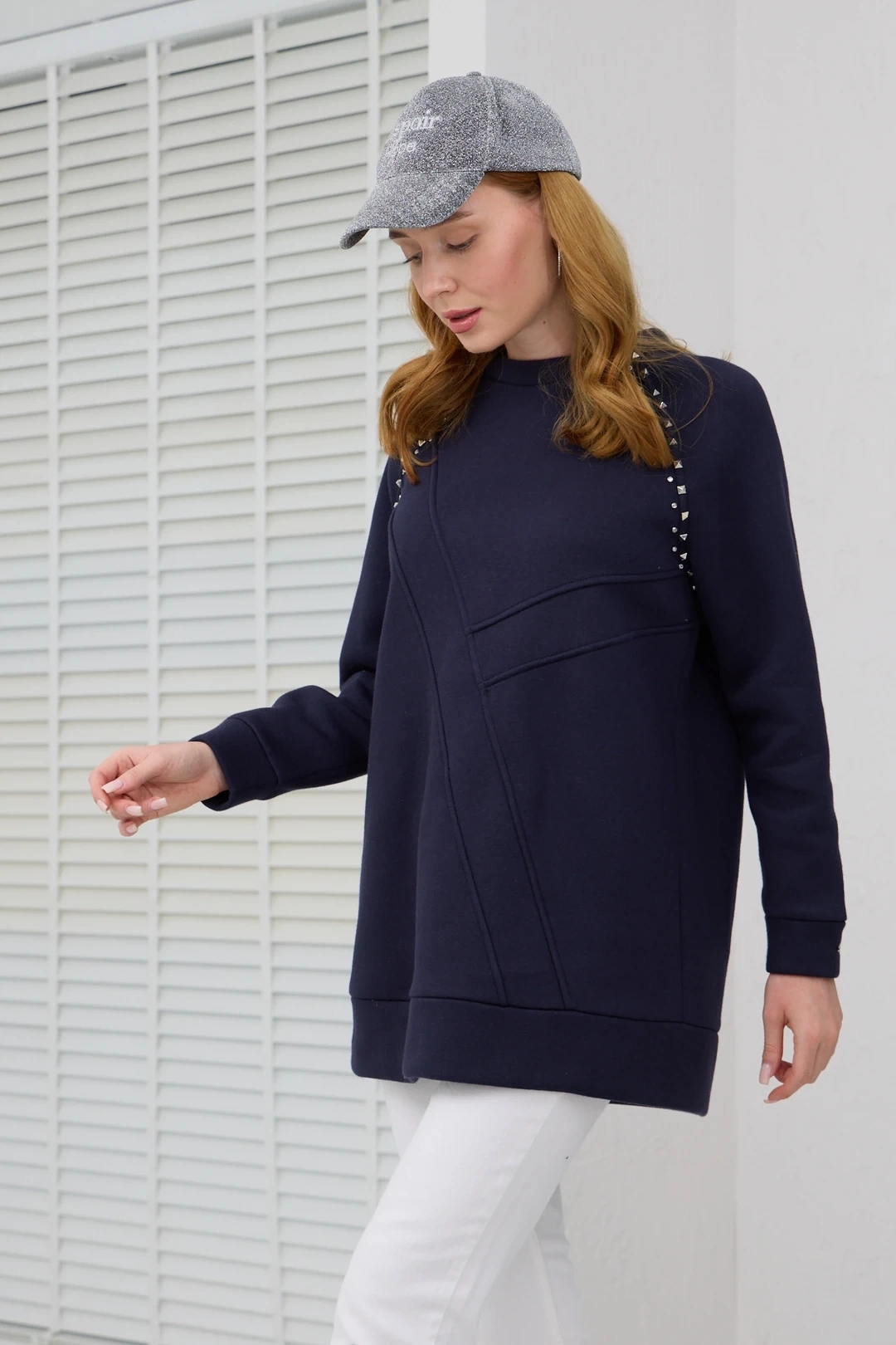 Taş Detaylı Parçalı Sweatshirt