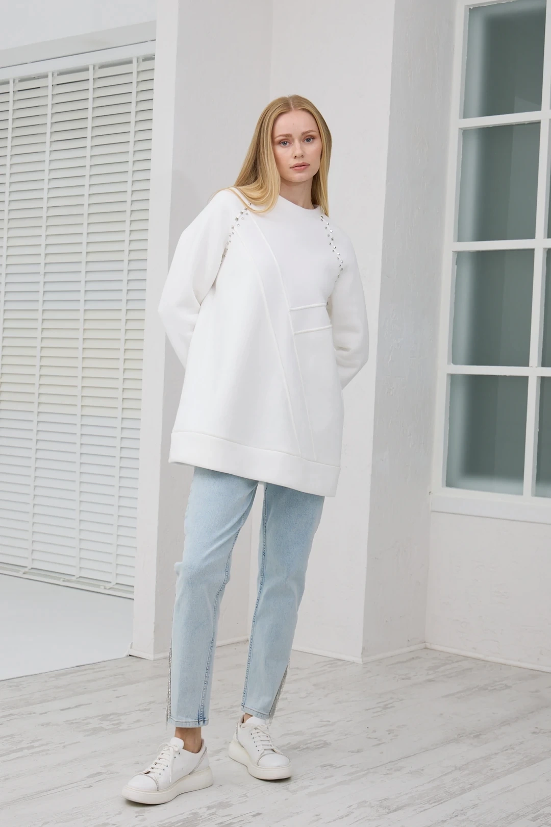 Taş Detaylı Parçalı Sweatshirt