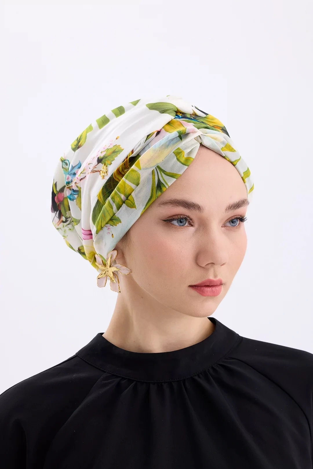 Beyaz Aşk Kuşu Dolgulu İpek Bone