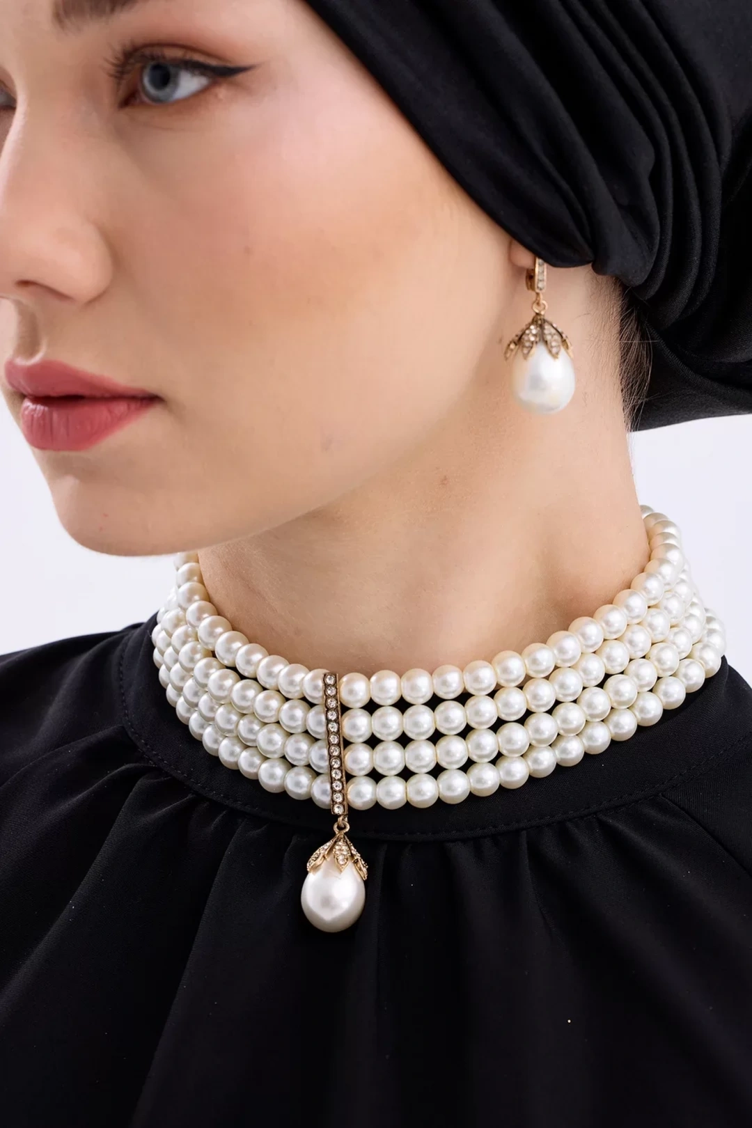 Diana Choker Pearl Necklace