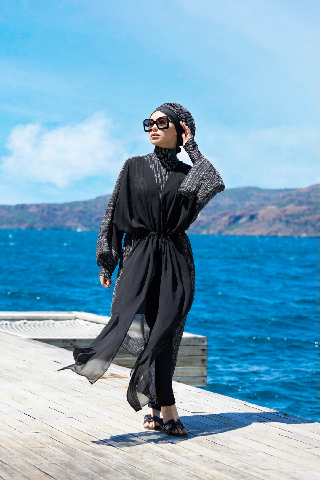 مدل فلینا، پارئو کمر بسته