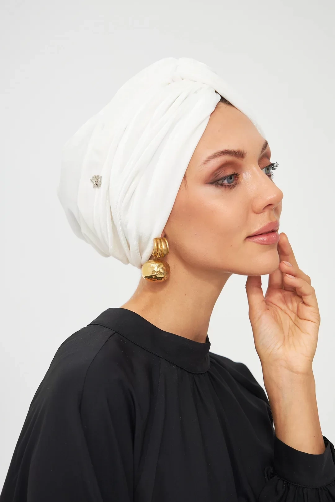 Cuffia in velluto bianco non imbottita