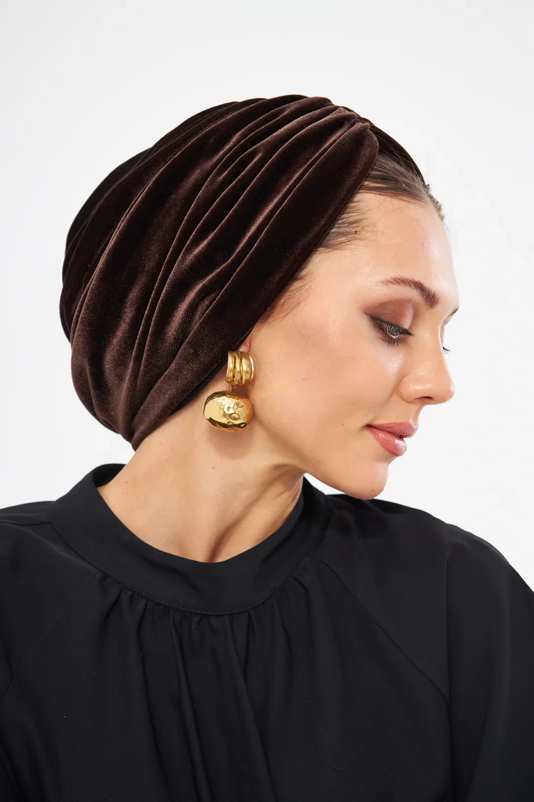 Cuffia in velluto non imbottita marrone