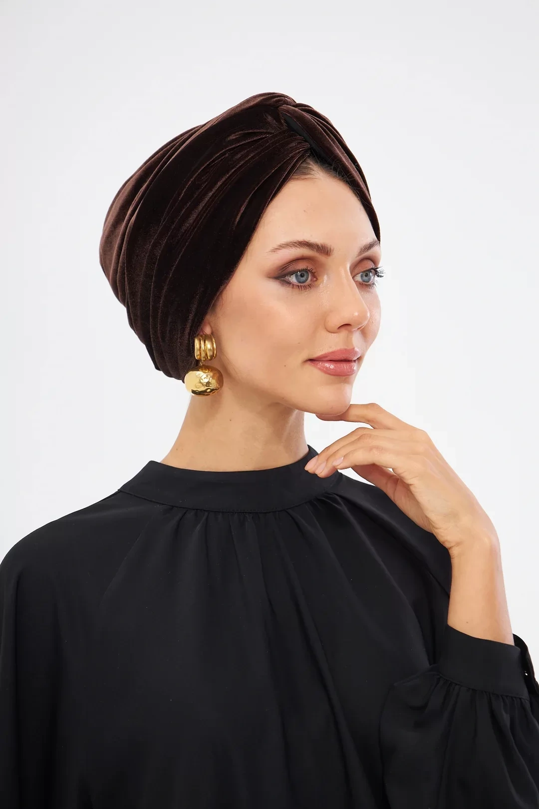 Cuffia in velluto non imbottita marrone