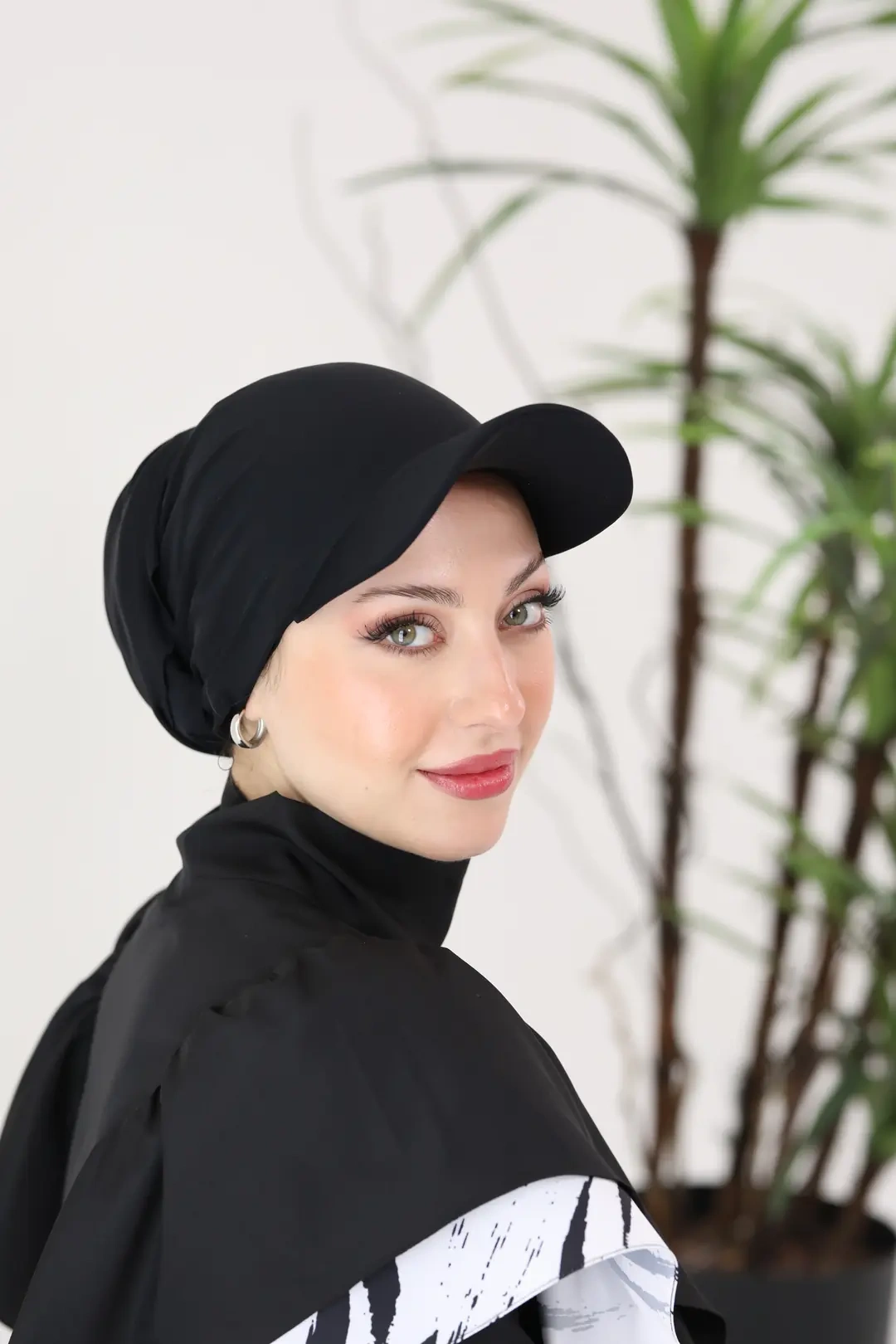 غطاء رأس ملفوف مع غطاء