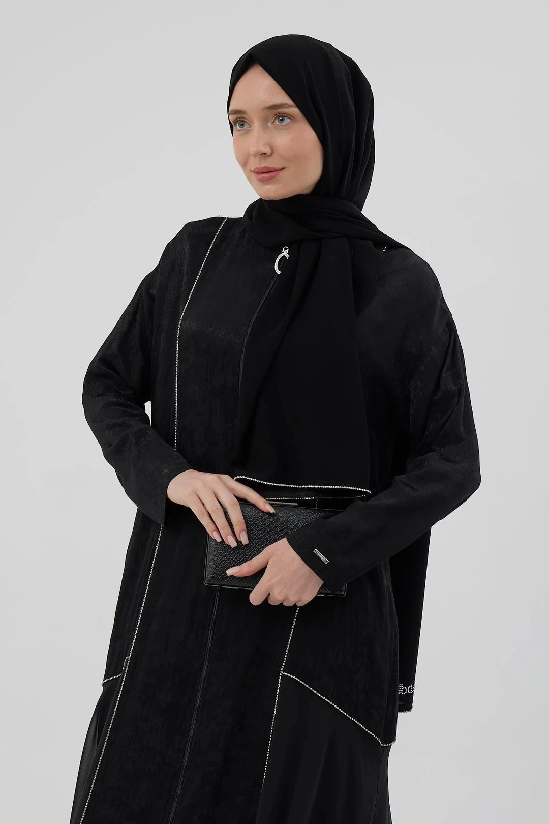 Kendinden Desenli Taş Şeritli Ferace Siyah